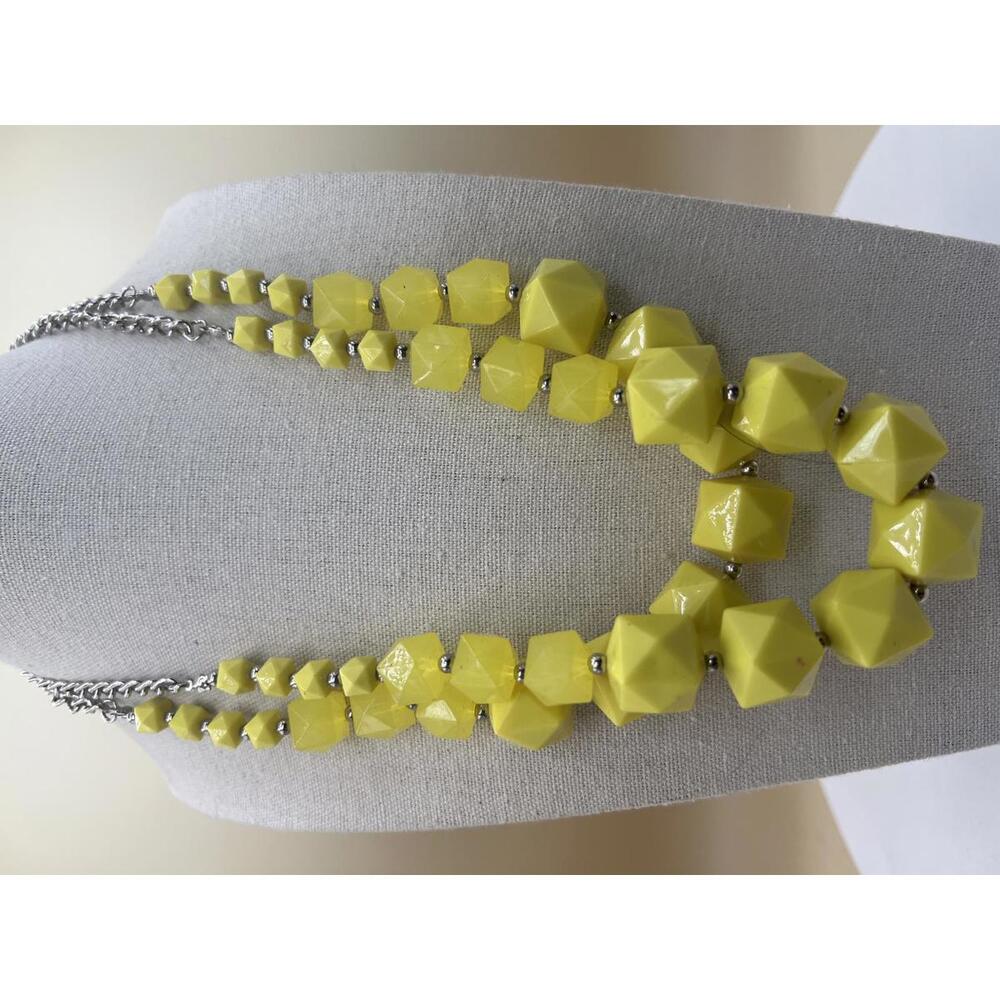 Yellow Geometric Beaded Necklace with Silver Chain   N21 - Picture 3 of 7